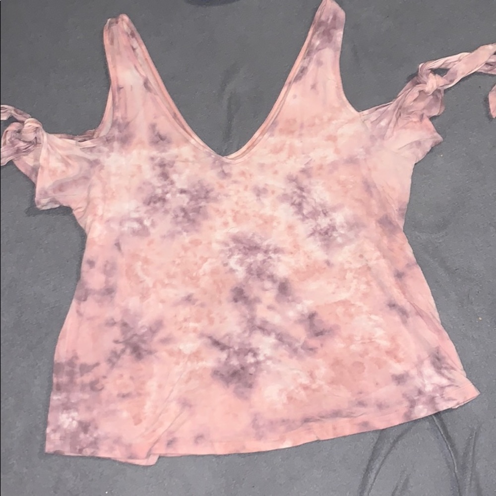 Cold shoulder v neck  American Eagle shirt